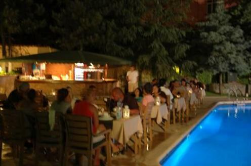 Rhebas Hotel - Photo5