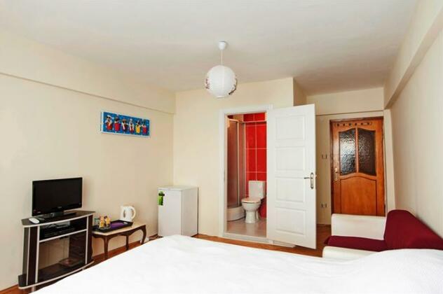 Roncalli Suite and Apart II - Photo2
