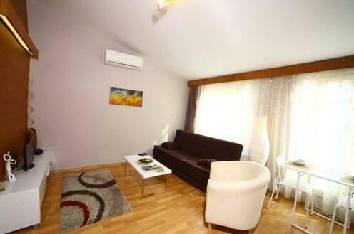 Rose Suites - Photo4