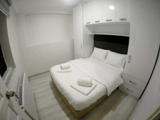  Photo 4