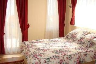 Seven Hotel Apartments - Photo2