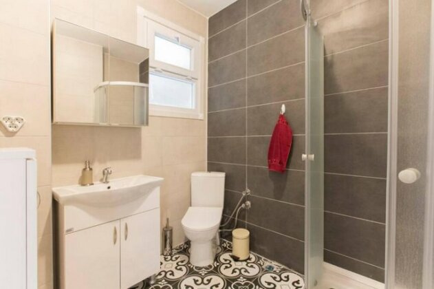 Spacious Flat with 3 Bedrooms & 2 Bathrooms 2 mins to Taksim Square - Photo3