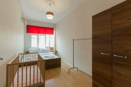 Spacious Flat with 3 Bedrooms & 2 Bathrooms 2 mins to Taksim Square