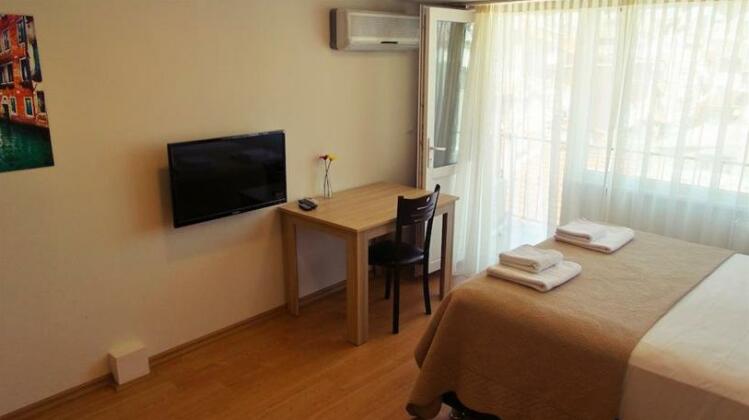 Stay Suites - Photo2