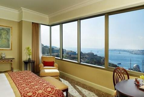 The Ritz-Carlton Istanbul at the Bosphorus - Photo3