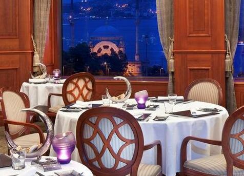 The Ritz-Carlton Istanbul at the Bosphorus - Photo5