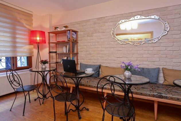 Three Apples Suites and Hotel - Photo4