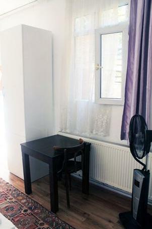 Tulip Guesthouse - Photo2