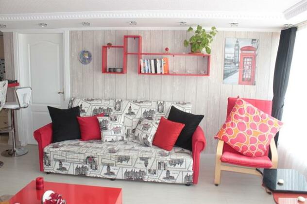 Ugel Aparts - Photo2