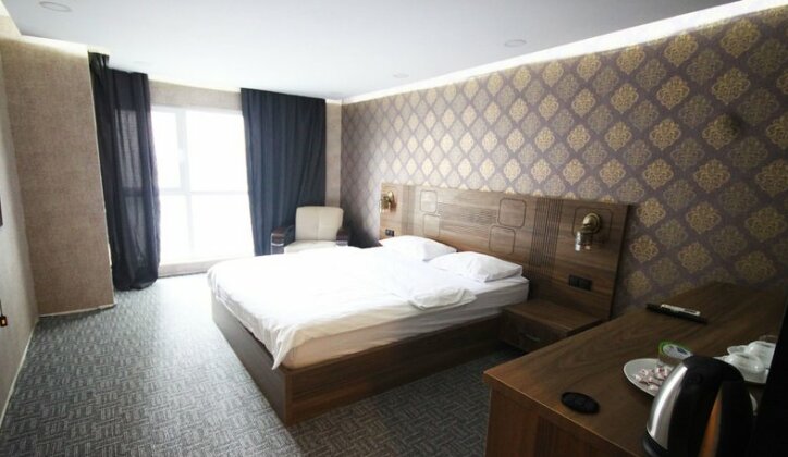 VIP Inn - Photo2