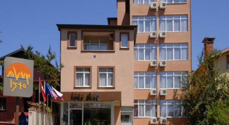 Yuva Hotel