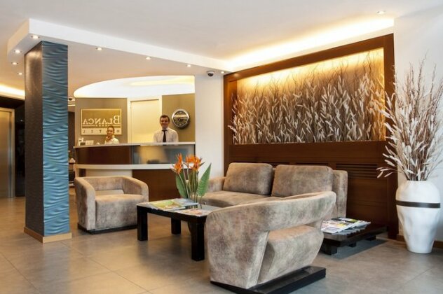 Blanca Hotel - Photo3