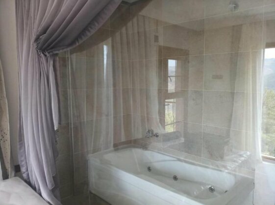 Godence Hotel - Photo2