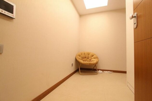 House and Home - Photo2