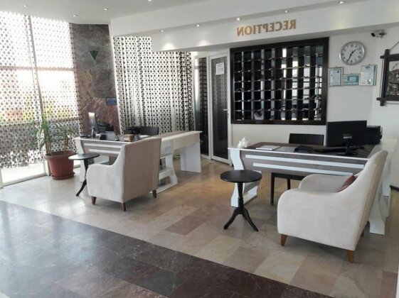 Iyonya Hotel - Photo2