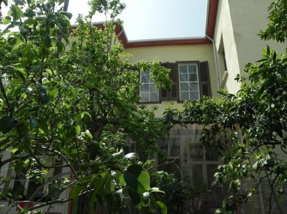 Lotus Garden Hostel Izmir - Photo2
