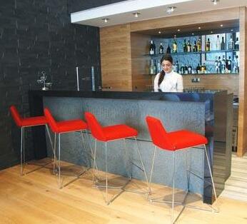 Met Boutique Hotel - Photo4