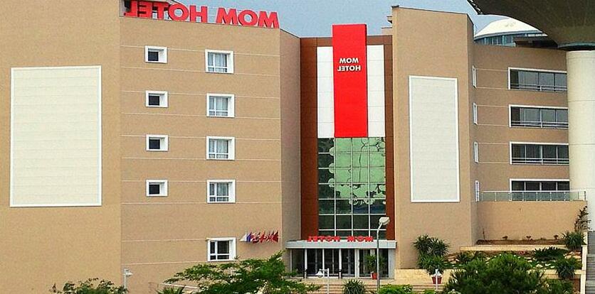 Mom Hotel - Photo2