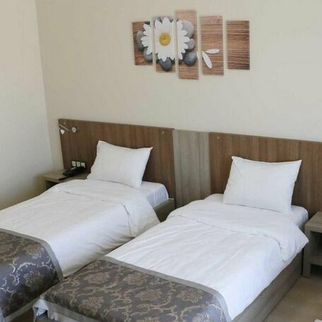 Work & Home Hotel Suites - Photo5