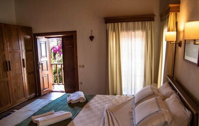 Courtyard Kalkan - Photo5