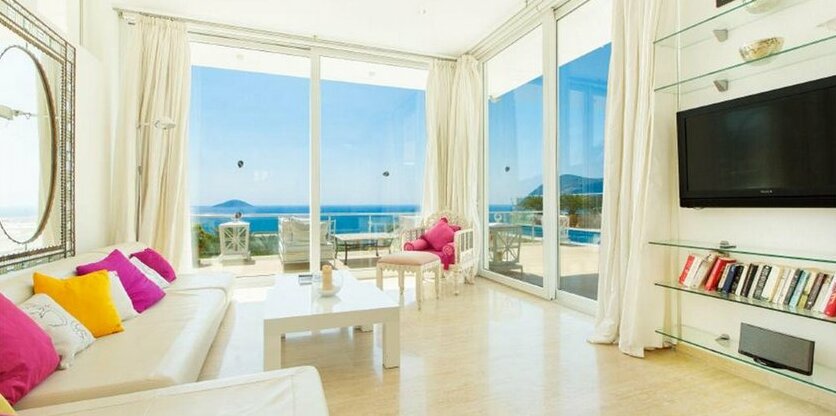 Glass House Kalkan - Photo4