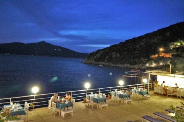 Greenbeach Hotel - Photo2