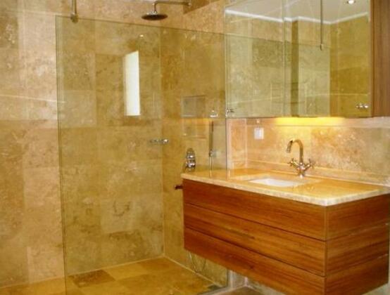 Guru's Place - Photo2