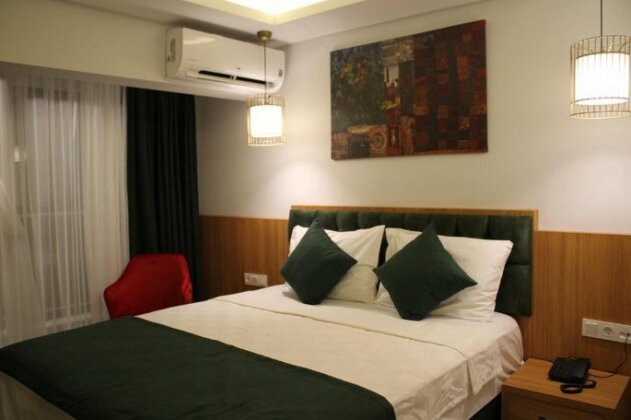Mogons Exclusive - Photo4