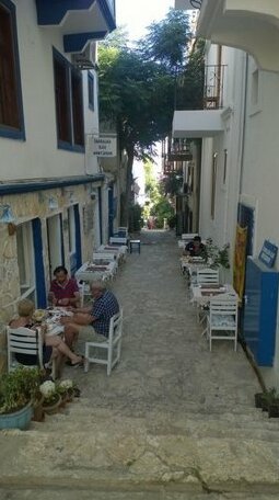 Old Kalamaki Pansiyon - Photo3