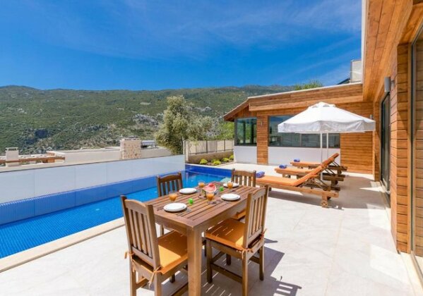 Villa Bella 3 Sleeps 4 Isolated Pool - Photo3