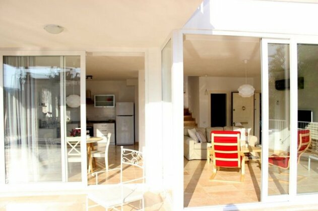 White Heaven - Photo2