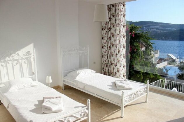 White Heaven - Photo5