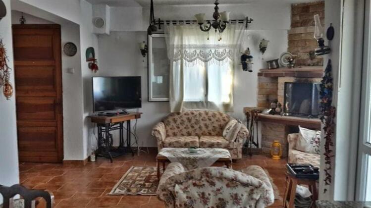 Kum Holiday Home - Photo5