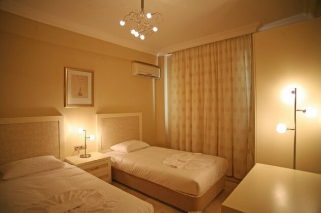 Goldcity Apartments - Photo2