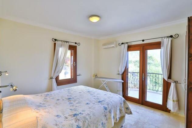 Nirvana Apartments - Photo5