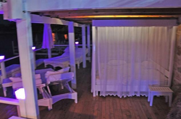 Nur Beach Hotel - Photo3