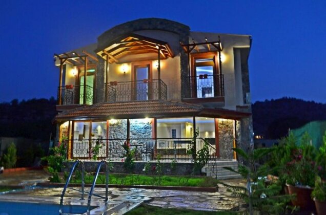 Photo 3