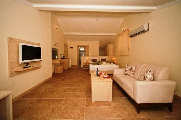 The Olive Tree Studios Oludeniz - Photo2