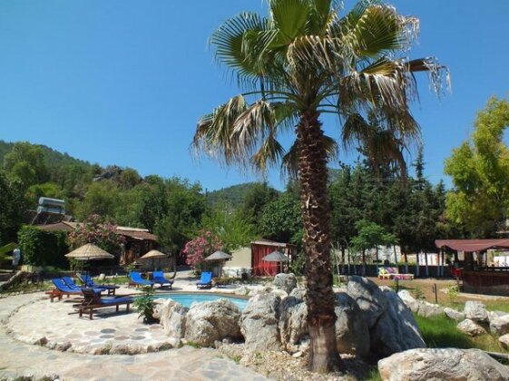 Utopia Lodge Hotel - Photo3