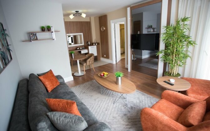 Aroyal Suites Hotel - Photo2