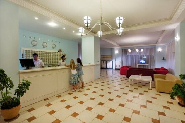 Ares Blue Hotel - Photo2