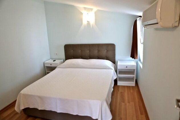 Erol Apart - Photo5