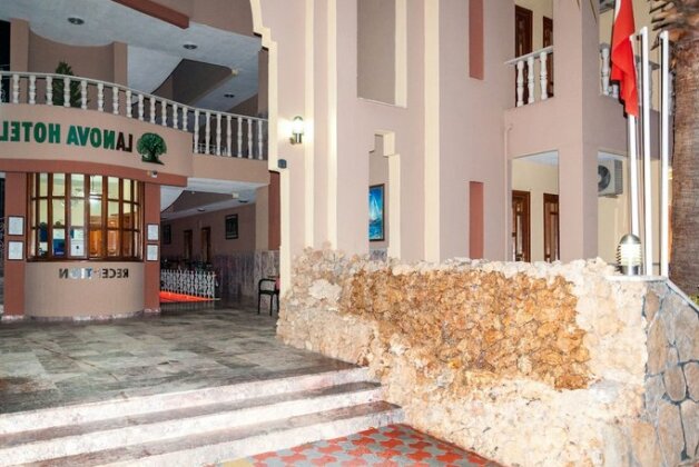 Lanova Hotel - Photo3