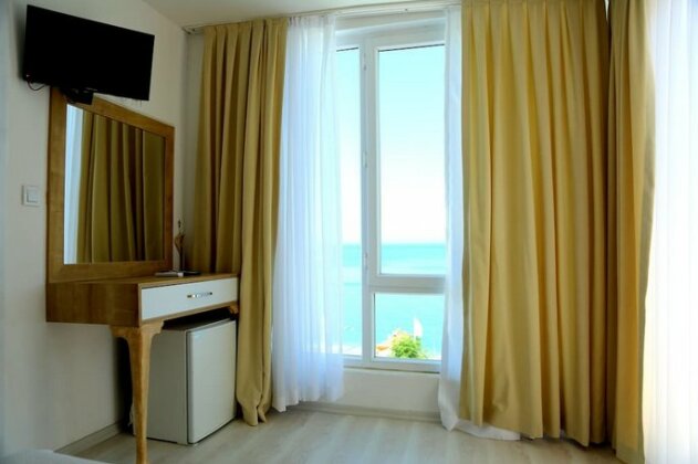 Mira Olimpos Beach Hotel - Photo3