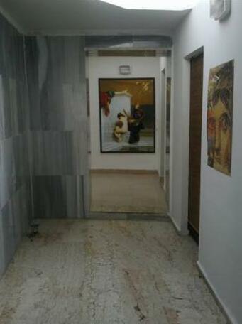 Mr Crane Hotel - Photo2