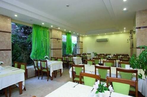 Mr Crane Hotel - Photo5