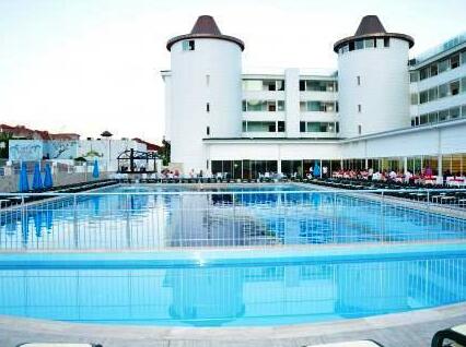 Roxy Resort Hotel & Spa - Photo2