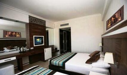 Roxy Resort Hotel & Spa - Photo4