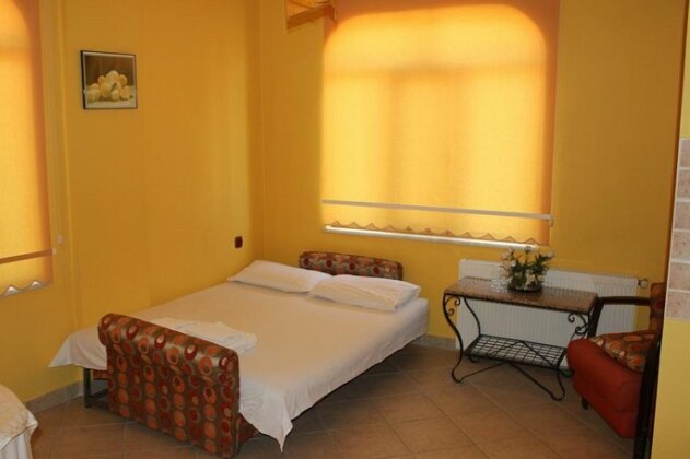 Flora Hotel - Photo2