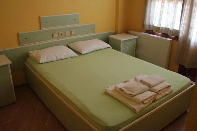 Flora Hotel - Photo4